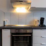 Kaiserbrunnen Gastromeile, City, Messe & Stadionnah