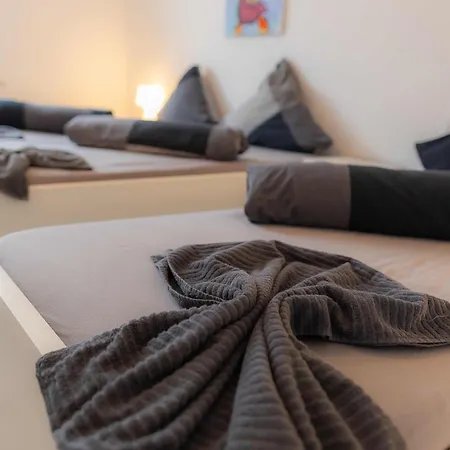 Apartment Kaiserbrunnen Gastromeile, City, Messe&stadionnah *